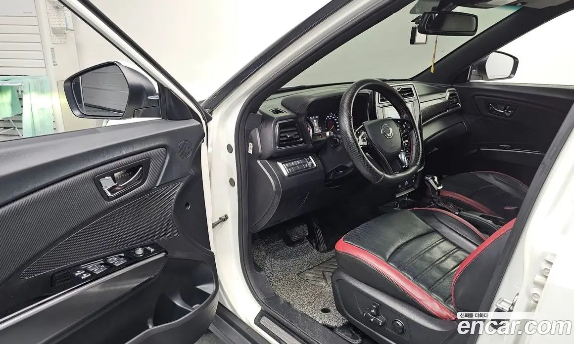 SsangYong TIBOLI 2019 1.6 автомат (гидро), фото 13