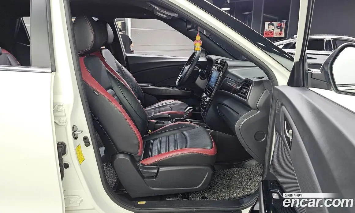 SsangYong TIBOLI 2019 1.6 автомат (гидро), фото 17