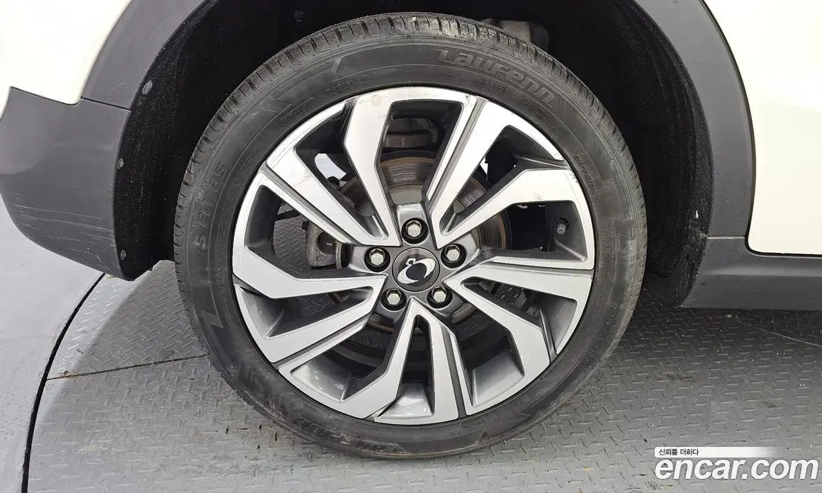 SsangYong TIBOLI 2019 1.6 автомат (гидро), фото 5