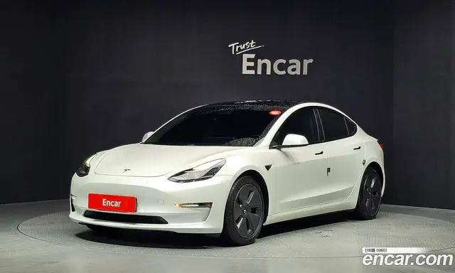 Tesla Model 3, 2021, 112 557 км