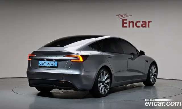 Tesla Model 3, 2024, 57 326 км