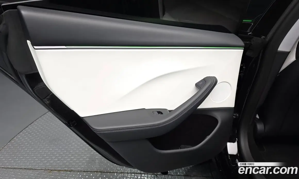 Tesla Model 3 2025 0.2 автомат (гидро), фото 15