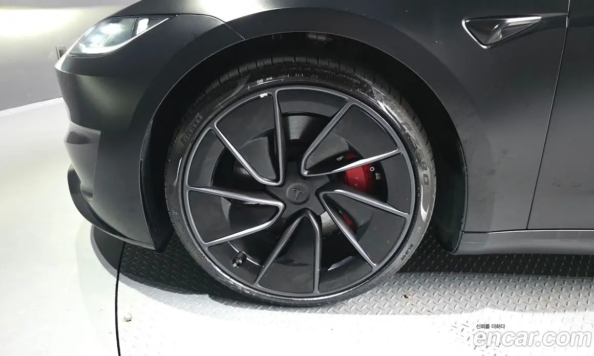 Tesla Model 3 2025 0.2 автомат (гидро), фото 5