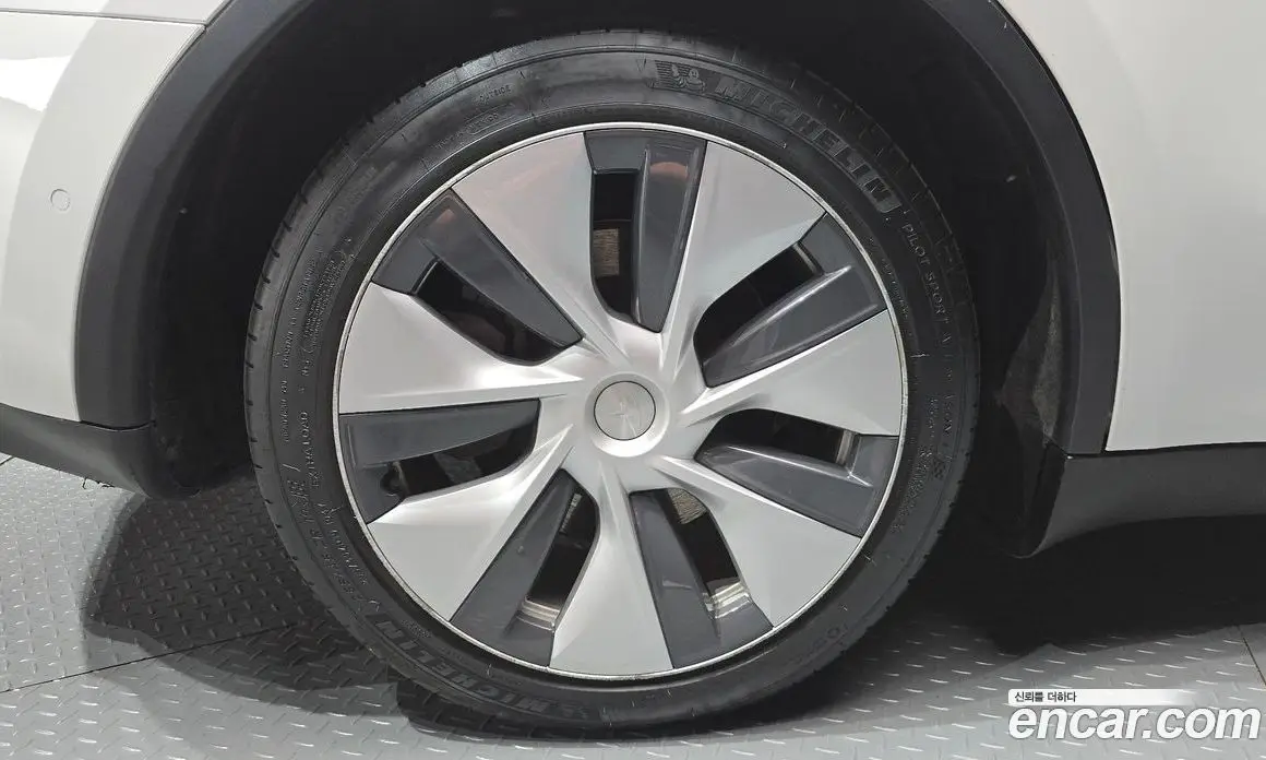 Tesla Model Y 2021 0.2 автомат (гидро), фото 5