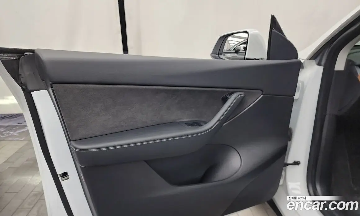 Tesla Model Y 2021 0.2 автомат (гидро), фото 14