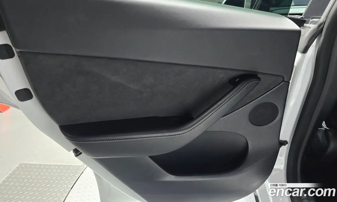 Tesla Model Y 2022 0.2 автомат (гидро), фото 15