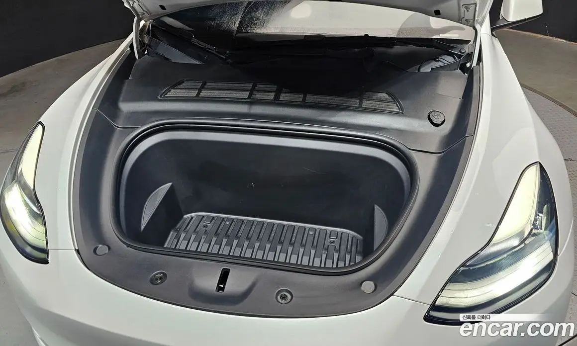 Tesla Model Y 2022 0.2 автомат (гидро), фото 6