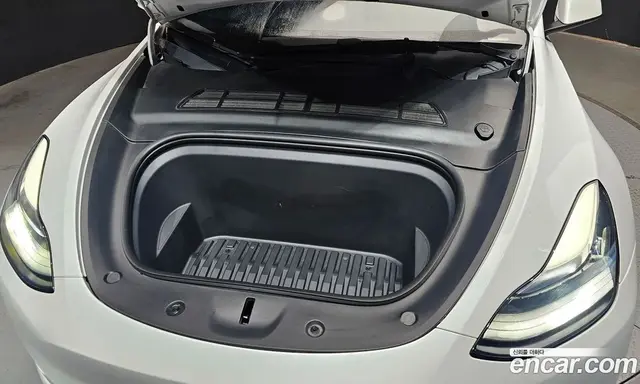 Tesla Model Y 2022 0.2 автомат (гидро), миниатюра 6