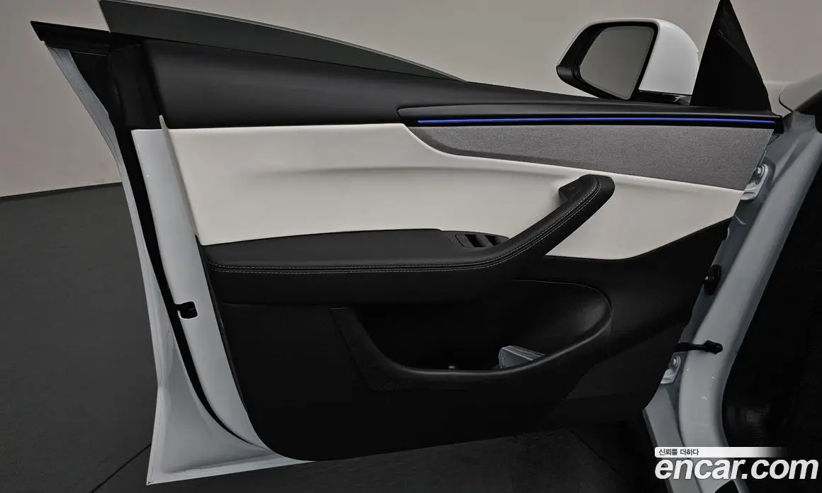 Tesla Model Y 2025 0.2 автомат (гидро), фото 13