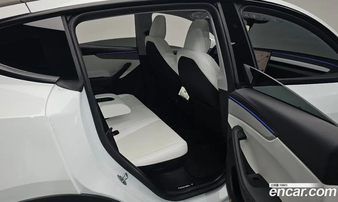 Tesla Model Y 2025 0.2 автомат (гидро), фото 17