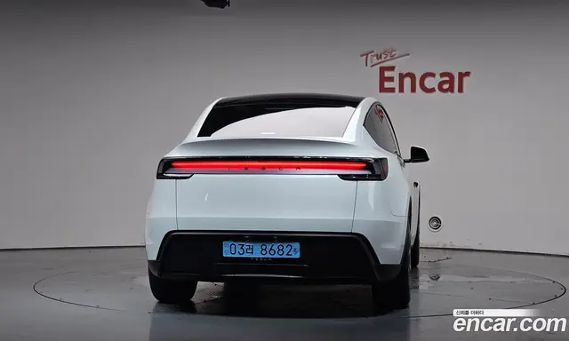 Tesla Model Y 2025 0.2 автомат (гидро), миниатюра 3