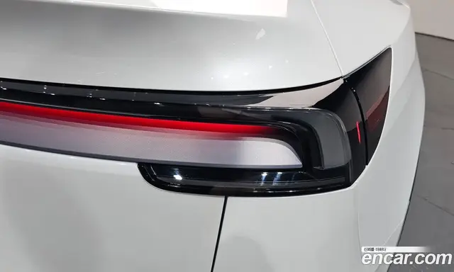 Tesla Model Y 2025 0.2 автомат (гидро), миниатюра 8