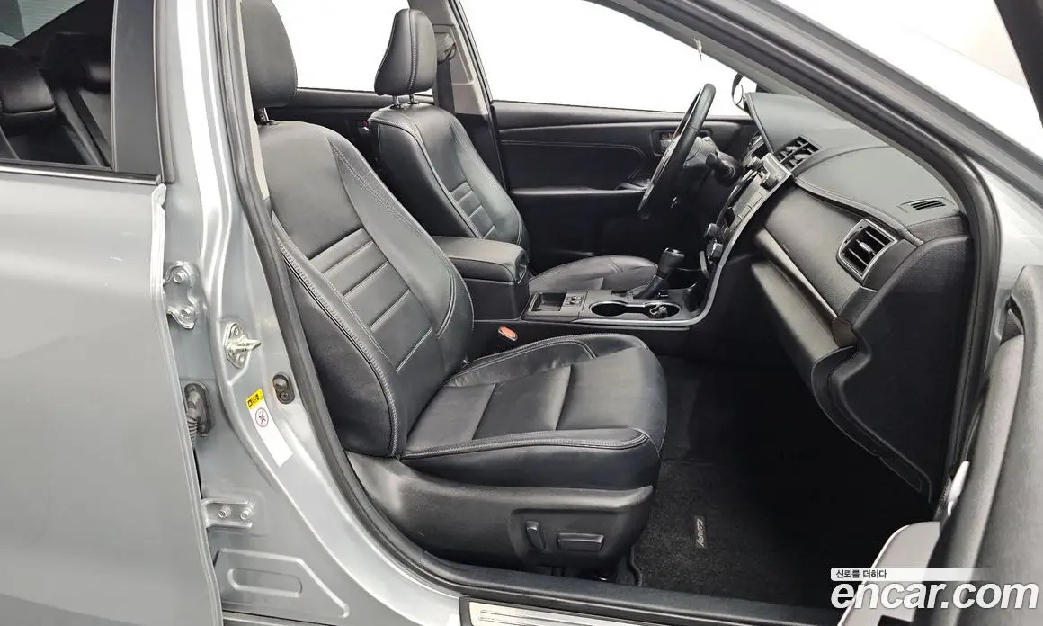 Toyota Camry 2016 2.5 автомат (гидро), фото 12