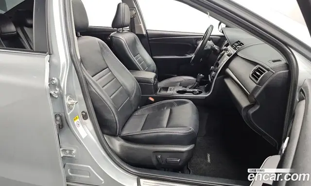 Toyota Camry 2016 2.5 автомат (гидро), миниатюра 12