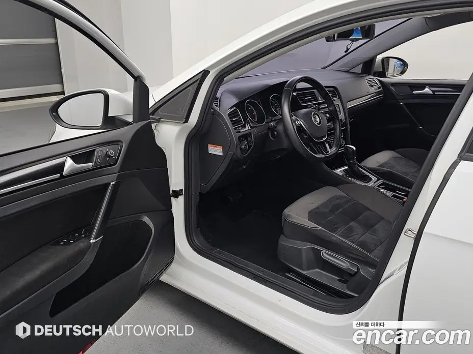 Volkswagen Golf 2015 1.6 автомат (гидро), фото 11