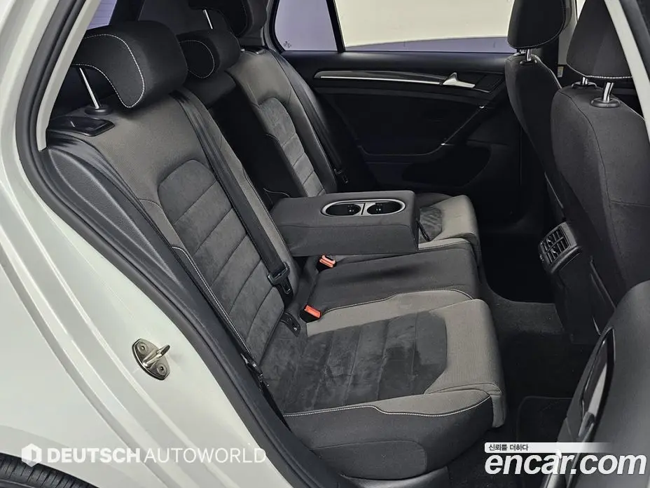 Volkswagen Golf 2015 1.6 автомат (гидро), фото 12