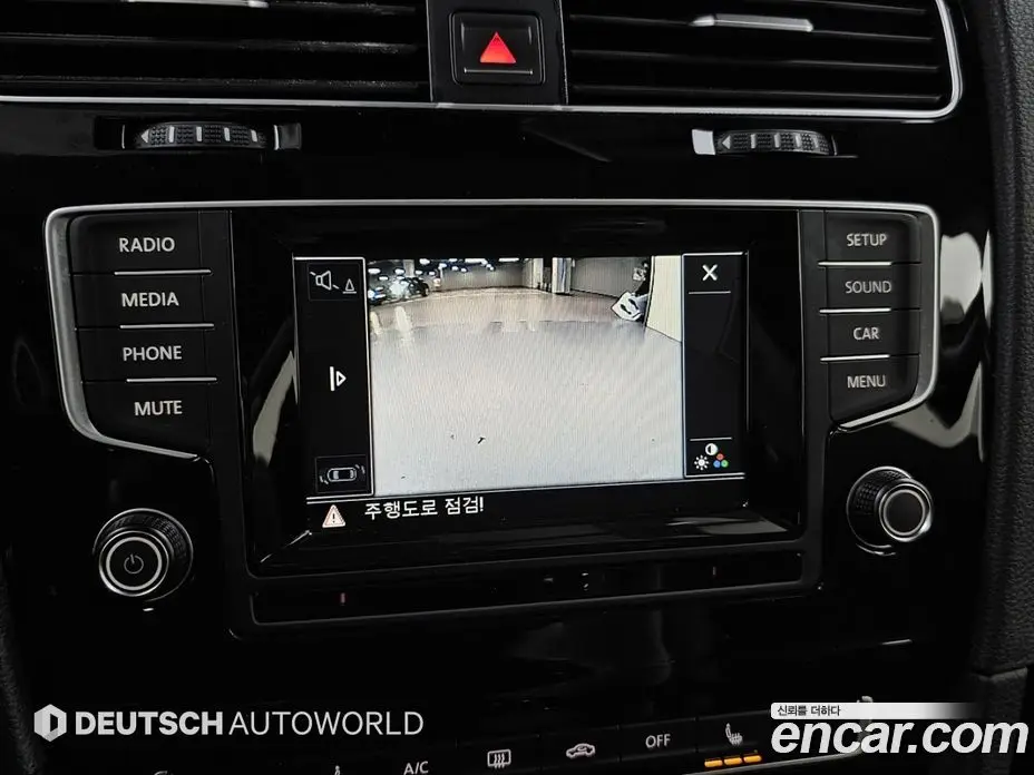 Volkswagen Golf 2015 1.6 автомат (гидро), фото 15
