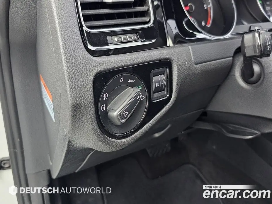 Volkswagen Golf 2015 1.6 автомат (гидро), фото 16