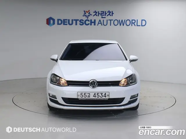 Volkswagen Golf 2015 1.6 автомат (гидро), миниатюра 3