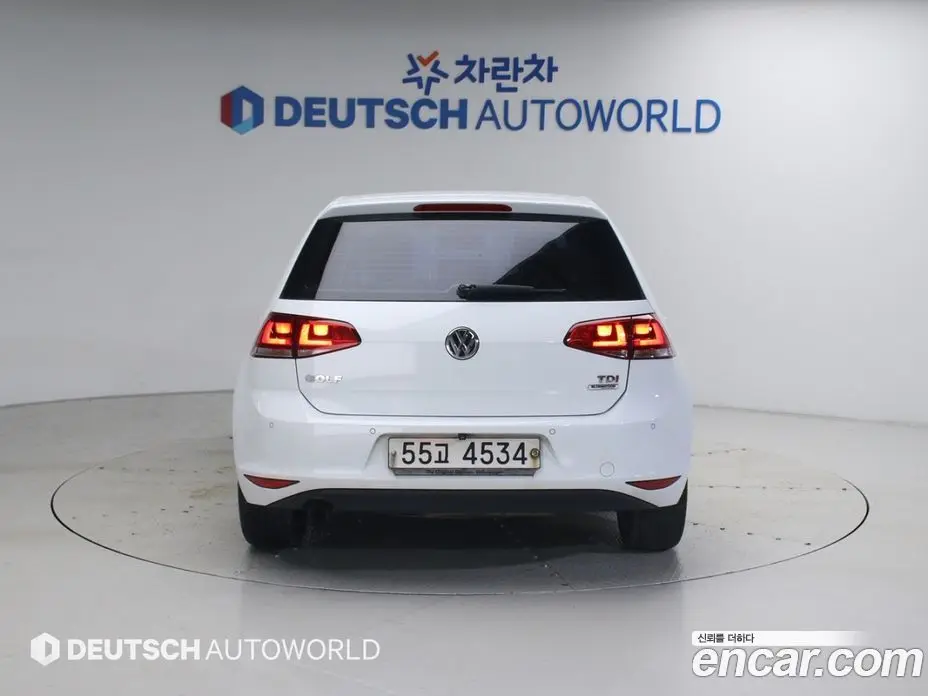 Volkswagen Golf 2015 1.6 автомат (гидро), фото 4