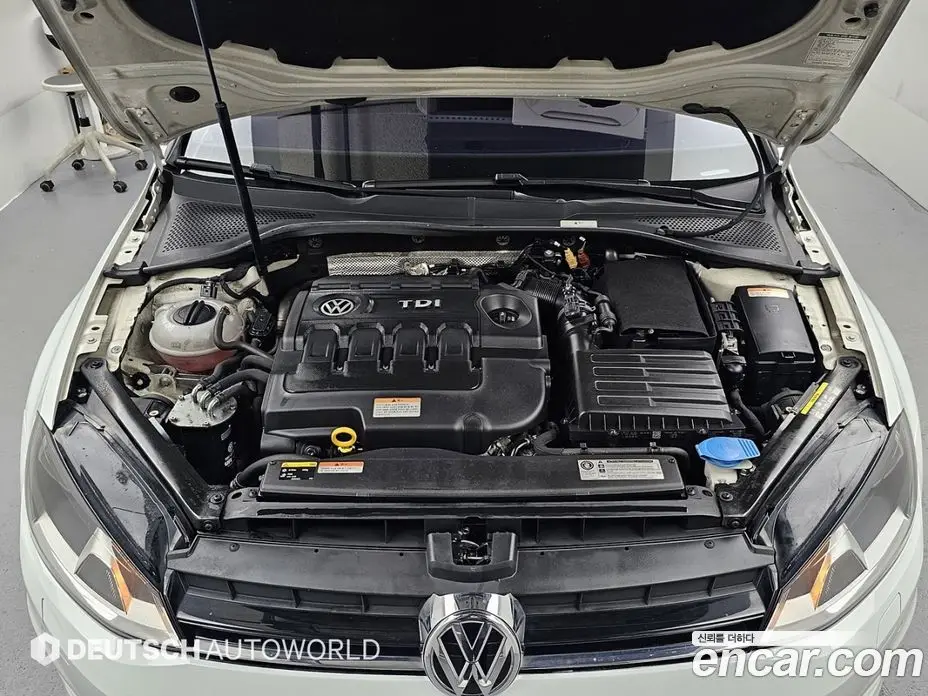 Volkswagen Golf 2015 1.6 автомат (гидро), фото 6