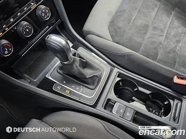 Volkswagen Golf 2015 1.6 автомат (гидро), миниатюра 9