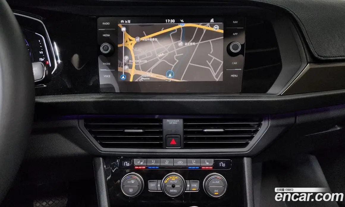 Volkswagen Jetta 2021 1.4 автомат (гидро), фото 17