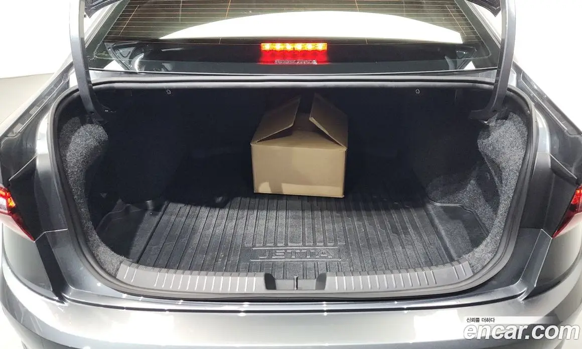 Volkswagen Jetta 2021 1.4 автомат (гидро), фото 24