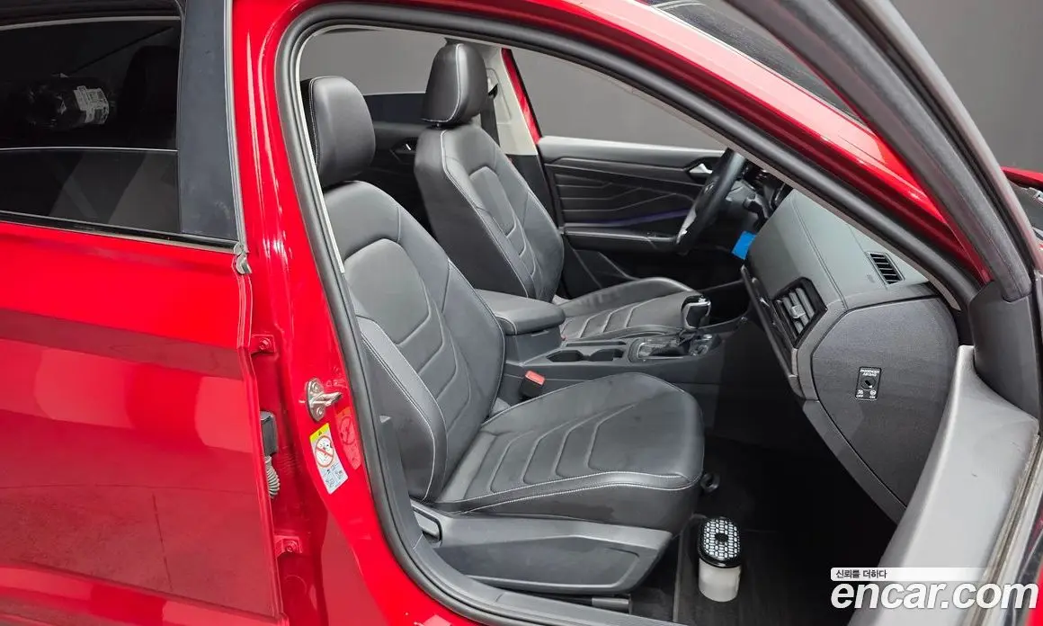 Volkswagen Jetta 2023 1.5 автомат (гидро), фото 16