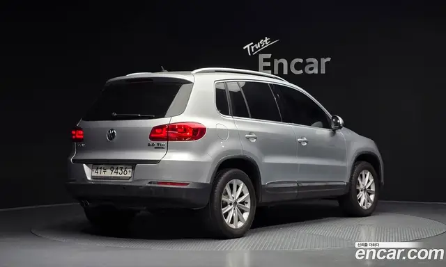 Volkswagen Tiguan 2014 2.0 автомат (гидро), миниатюра 2