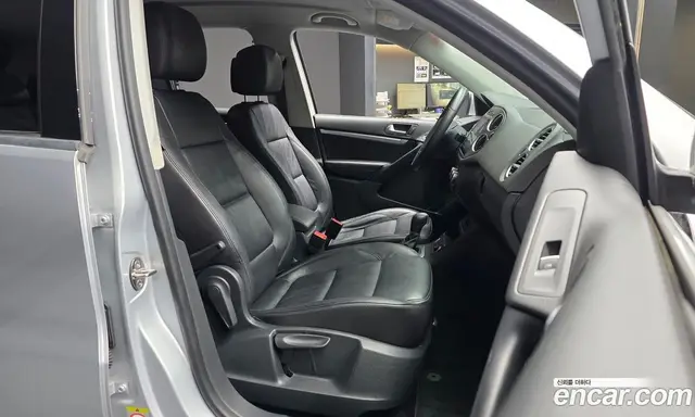 Volkswagen Tiguan 2014 2.0 автомат (гидро), миниатюра 11