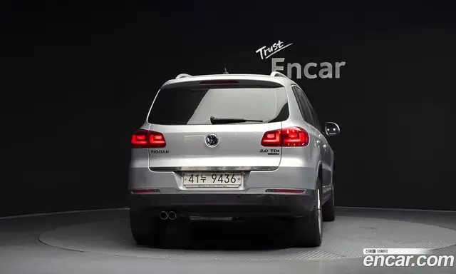 Volkswagen Tiguan 2014 2.0 автомат (гидро), миниатюра 4