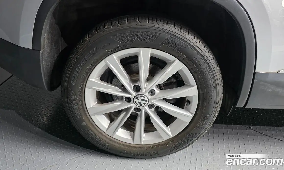 Volkswagen Tiguan 2014 2.0 автомат (гидро), фото 5