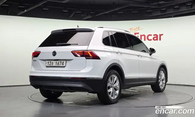 Volkswagen Tiguan 2018 2.0 автомат (гидро), миниатюра 2