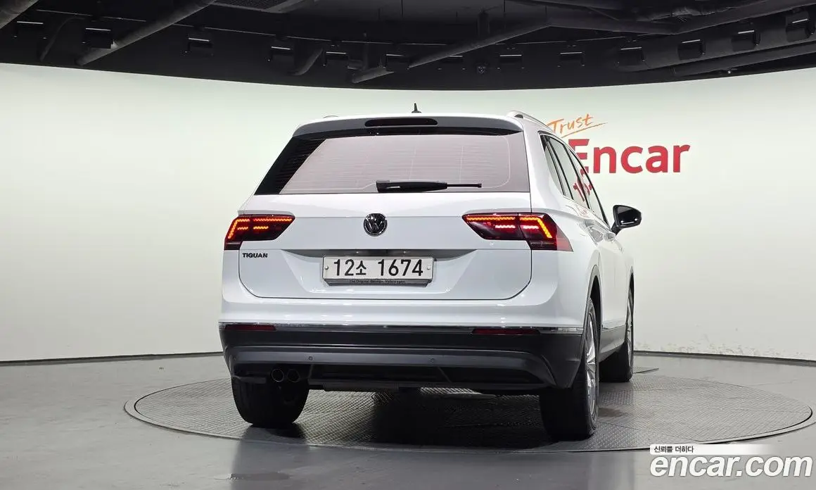 Volkswagen Tiguan 2018 2.0 автомат (гидро), фото 4