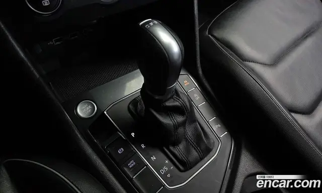 Volkswagen Tiguan 2018 2.0 автомат (гидро), миниатюра 9
