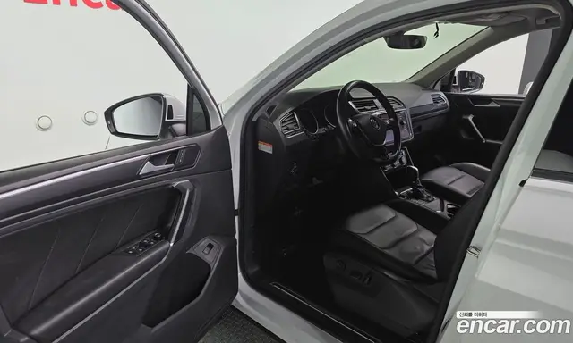 Volkswagen Tiguan 2018 2.0 автомат (гидро), миниатюра 10