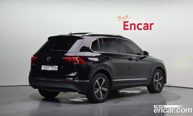 Volkswagen Tiguan 2020 2.0 автомат (гидро), миниатюра 2