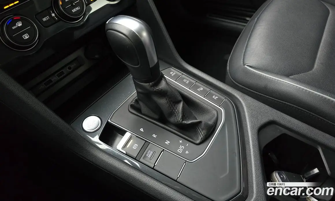 Volkswagen Tiguan 2020 2.0 автомат (гидро), фото 9
