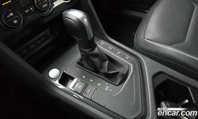 Volkswagen Tiguan 2020 2.0 автомат (гидро), миниатюра 9