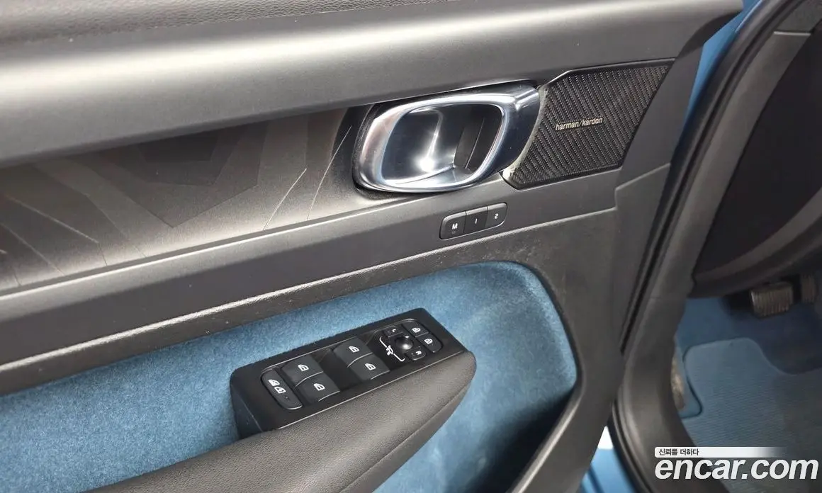 Volvo C40 2022 0.2 автомат (гидро), фото 14