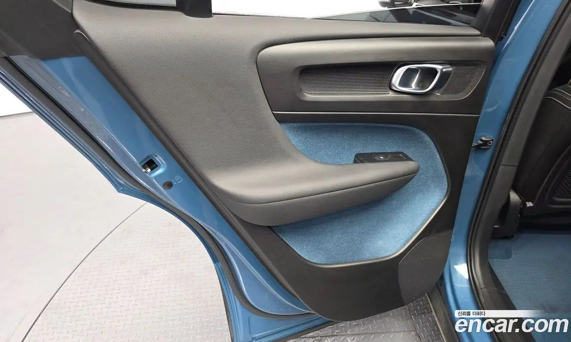 Volvo C40 2022 0.2 автомат (гидро), фото 15