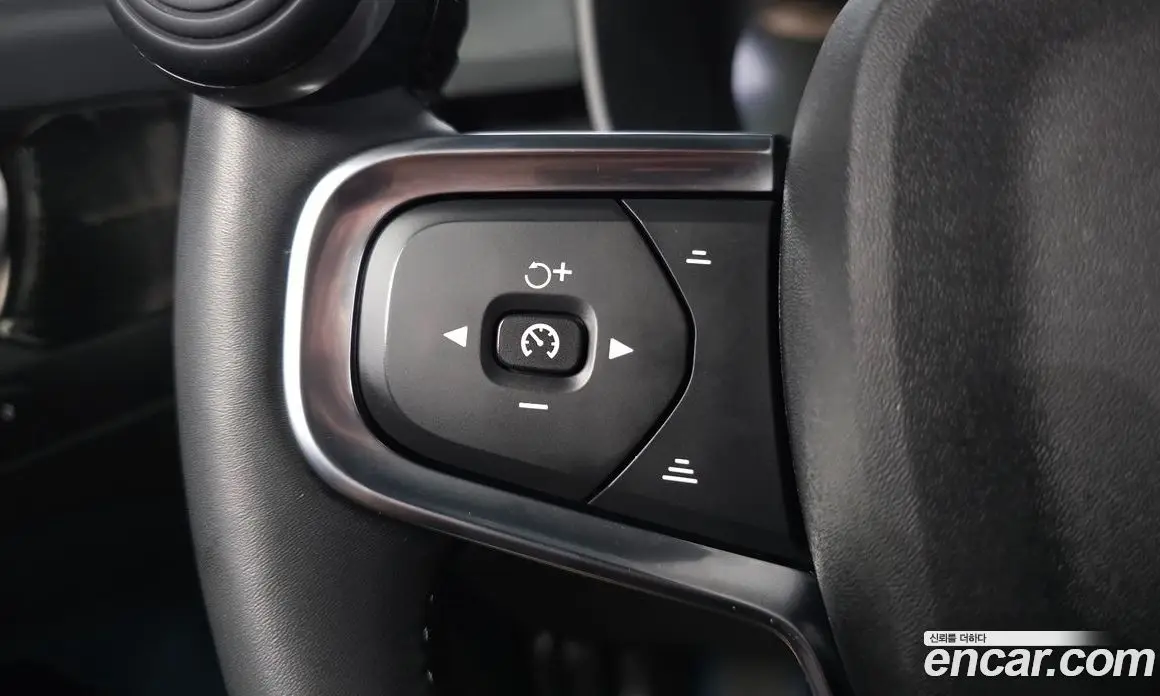Volvo C40 2022 0.2 автомат (гидро), фото 20