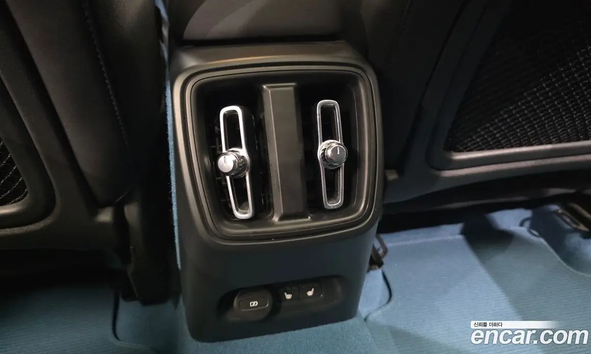 Volvo C40 2022 0.2 автомат (гидро), фото 24