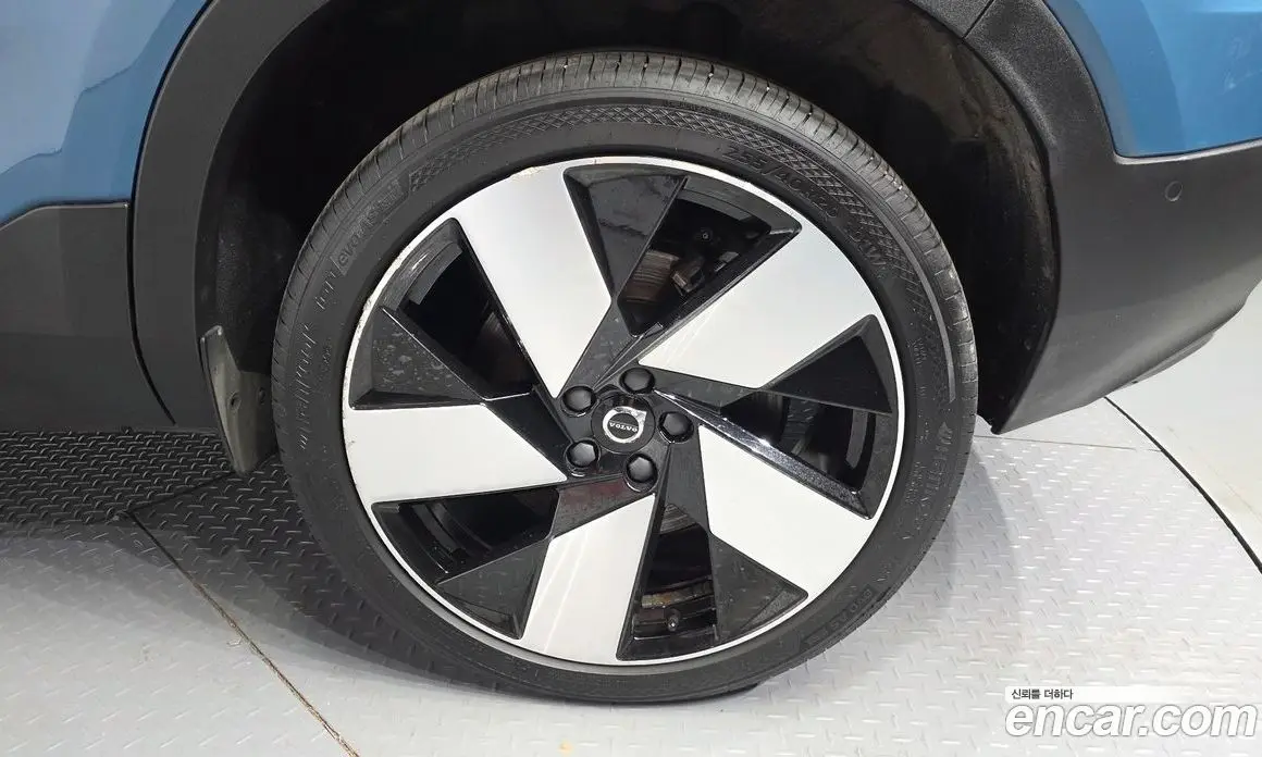 Volvo C40 2022 0.2 автомат (гидро), фото 7