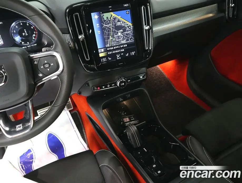 Volvo XC40 2020 2.0 автомат (гидро), фото 15