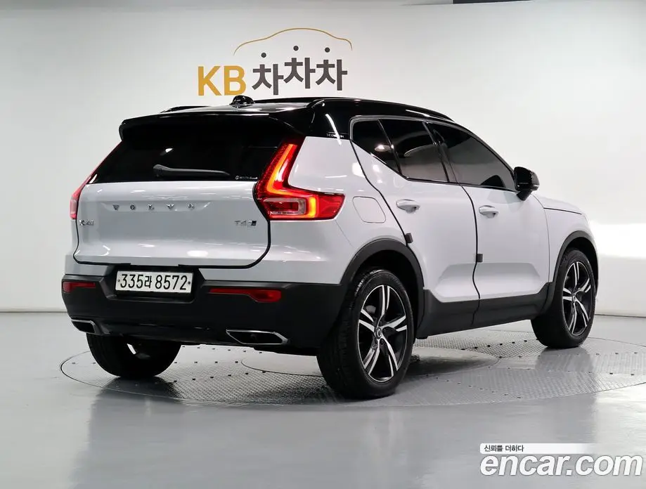 Volvo XC40 2020 2.0 автомат (гидро), фото 3