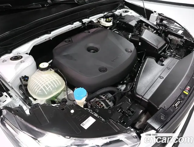 Volvo XC40 2020 2.0 автомат (гидро), миниатюра 6