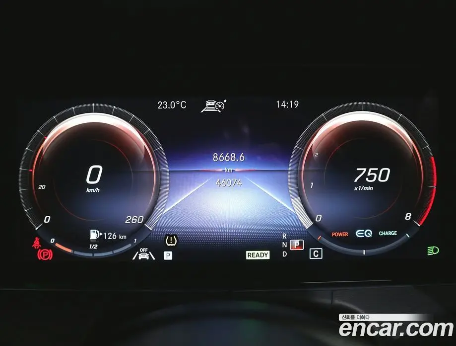 Volvo XC40 2020 2.0 автомат (гидро), фото 7