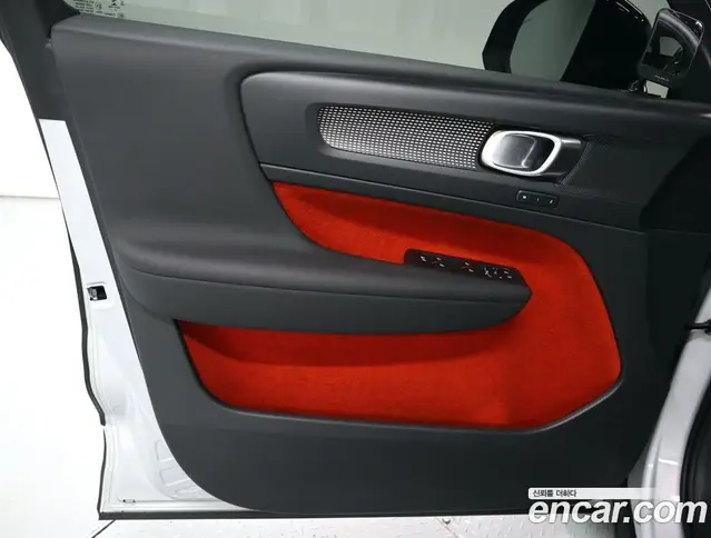 Volvo XC40 2020 2.0 автомат (гидро), миниатюра 8